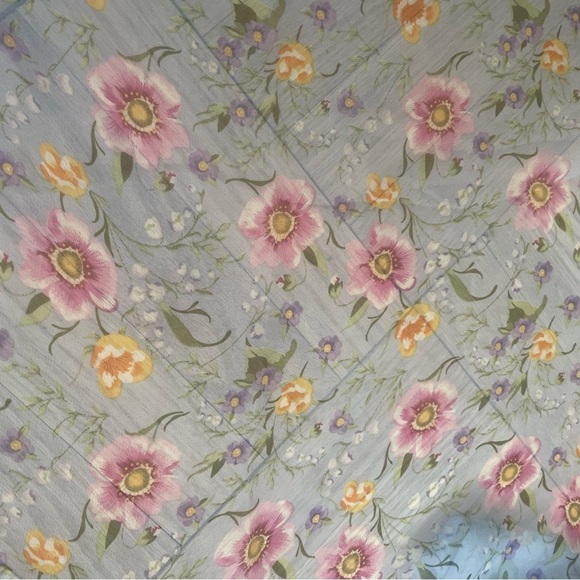 NWOT floral scarf - Picture 3 of 4